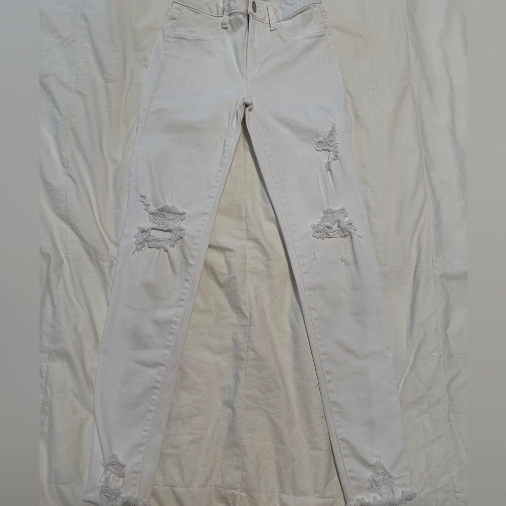 American EAGLE White Distressed Skinny Jeans